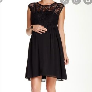🎉🎊HPx2 🎊🎉EUC Momo Maternity Lace Dress